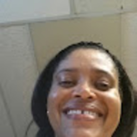 Meet your Posher, Carol - Picture 1 of 1